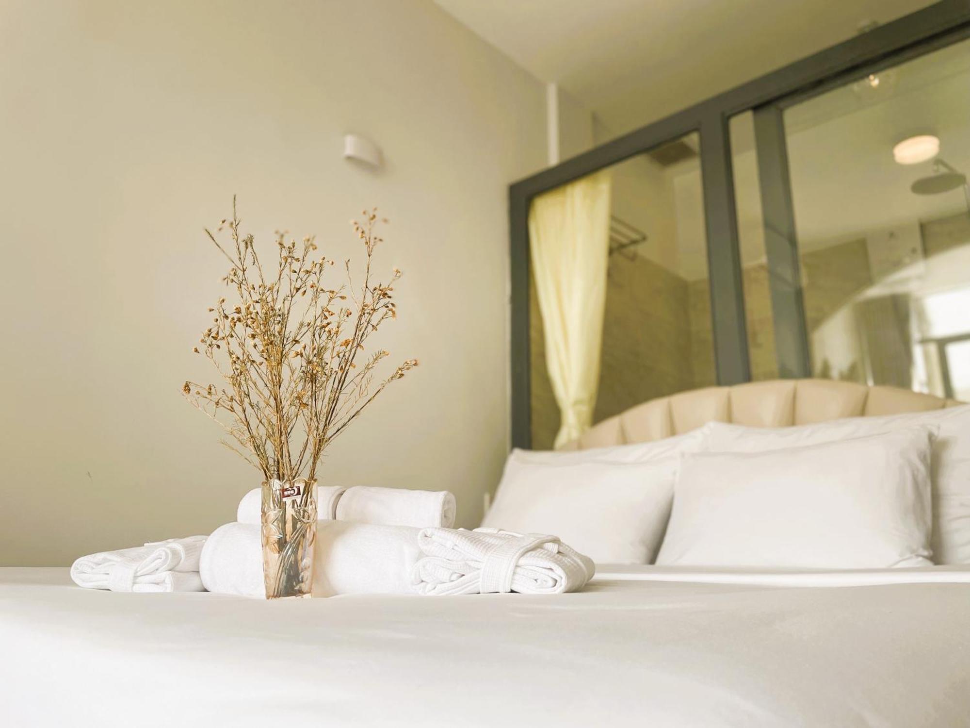 6Even Hotel - Have A Staycation In The Cafe Apartments Building Ho Či Minovo Město Exteriér fotografie